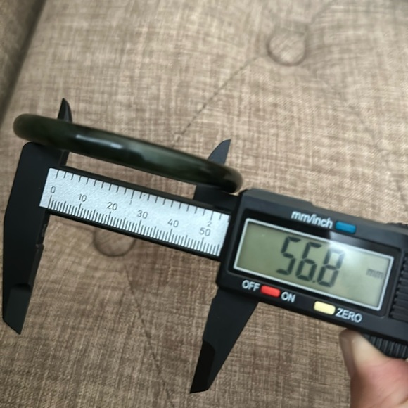 Jade Bangle - Picture 3 of 4